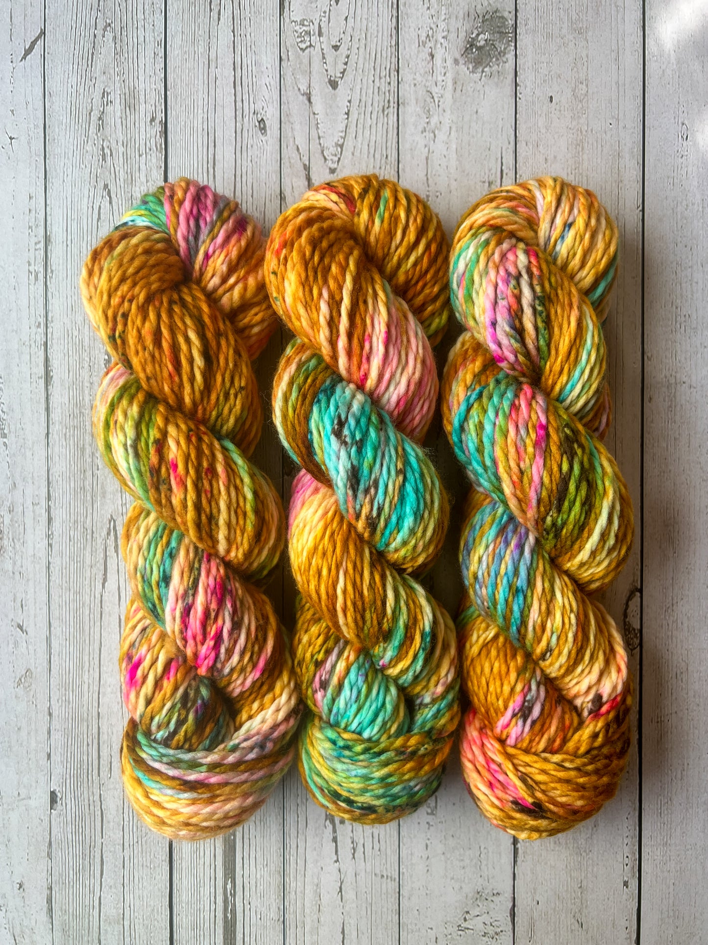READY TO SHIP | Light Super Bulky - Gold Dust Woman