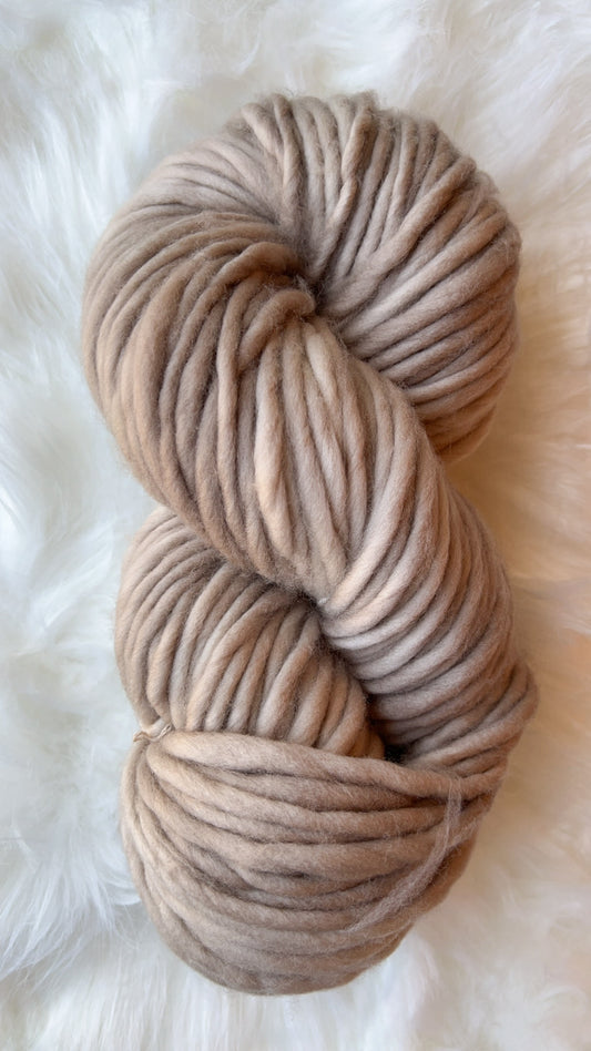 PRE-ORDER | Super Bulky - Dune (Tonal)