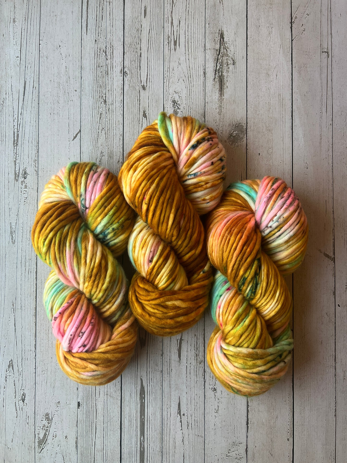 READY TO SHIP | Super Bulky - Gold Dust Woman