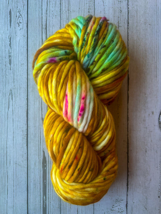 READY TO SHIP | Super Bulky - Gold Dust Woman