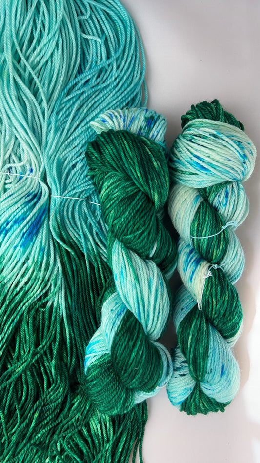 Hand dyed yarn | worsted weight yarn | bulky yarn | hand dyed merino wool yarn | Sea Glass