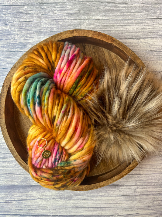 Yarn & Pom Kit – Gold Dust Woman
