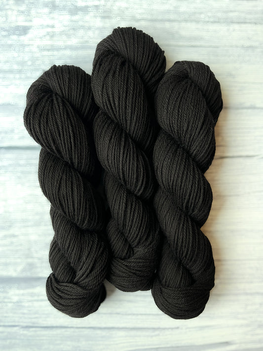 PRE-ORDER | Worsted – Noir