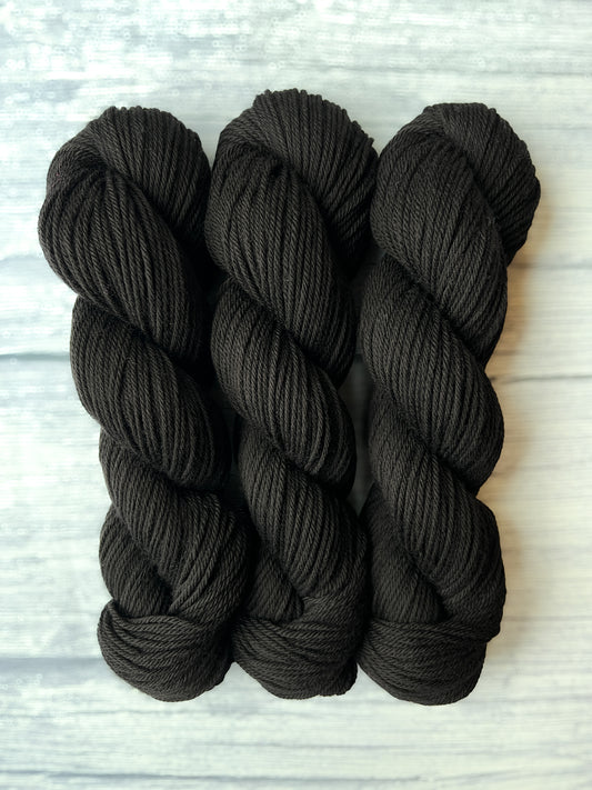 PRE-ORDER | Worsted – Noir