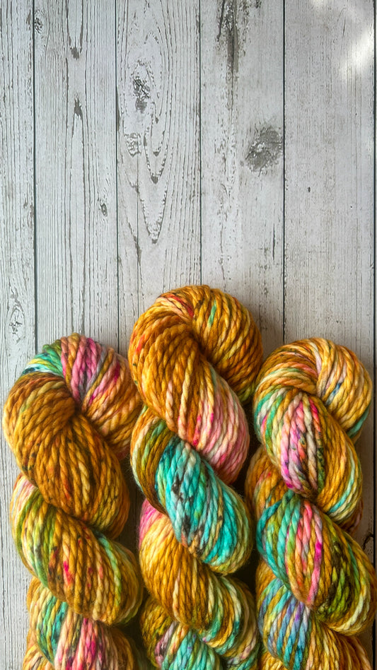 READY TO SHIP | Light Super Bulky - Gold Dust Woman