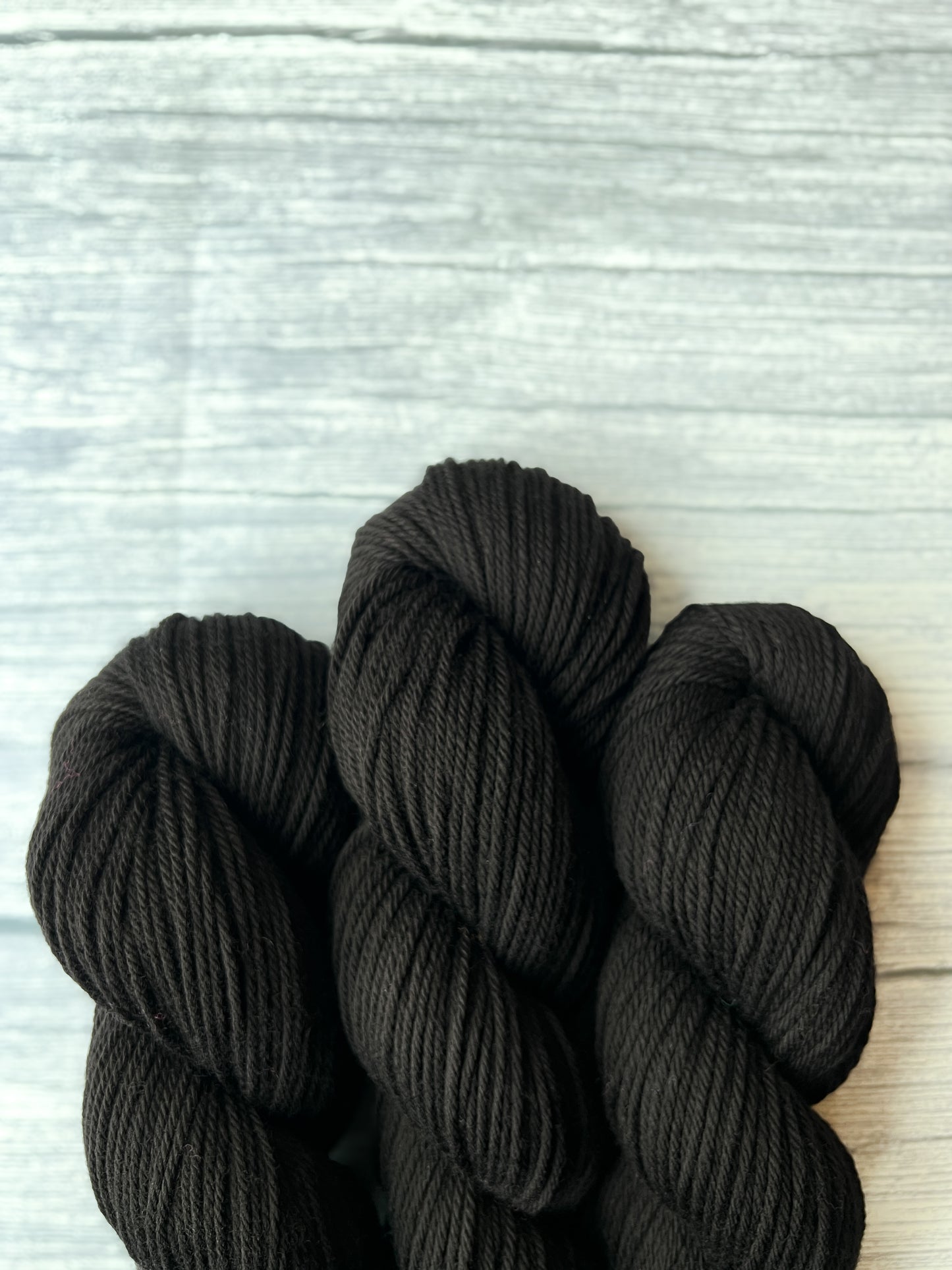 PRE-ORDER | Worsted – Noir