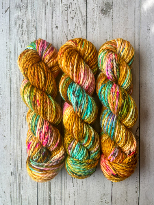 READY TO SHIP | Light Super Bulky - Gold Dust Woman