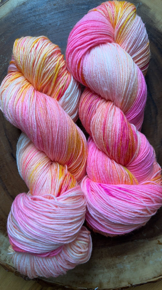 Hand-Dyed Merino Wool Yarn - Soft and Durable Yarn for Knitting and Crocheting | Indie Dyed Merino Wool | Fingering | Bahama Mama