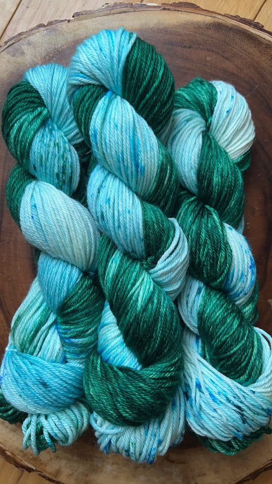 Hand dyed yarn | worsted weight yarn | bulky yarn | hand dyed merino wool yarn | Sea Glass