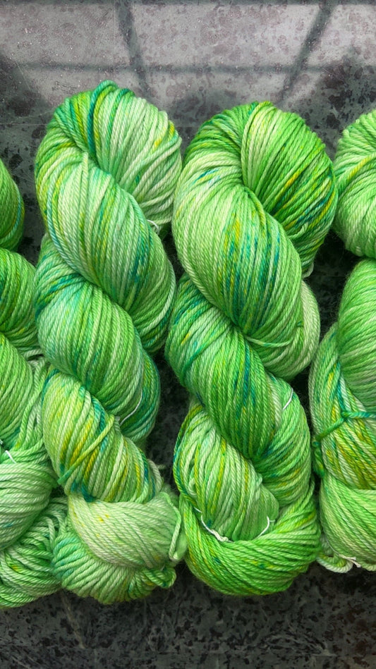 Hand dyed yarn | worsted weight yarn | bulky yarn | hand dyed merino wool yarn | Irish Goodbye